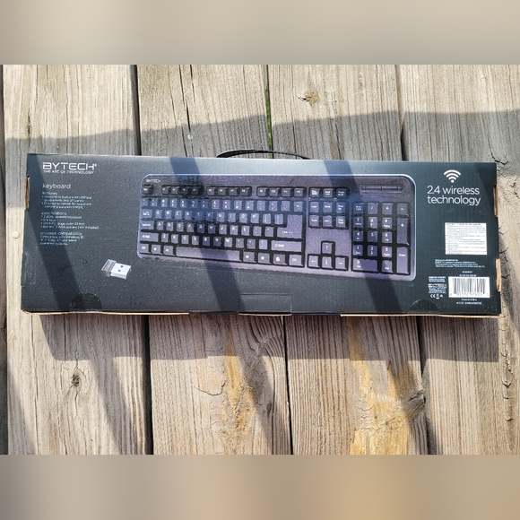 BYTECH Brand WIRELESS KEYBOARD - Picture 2 of 3